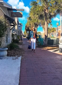 Cooler Weather Gator Girl Attire