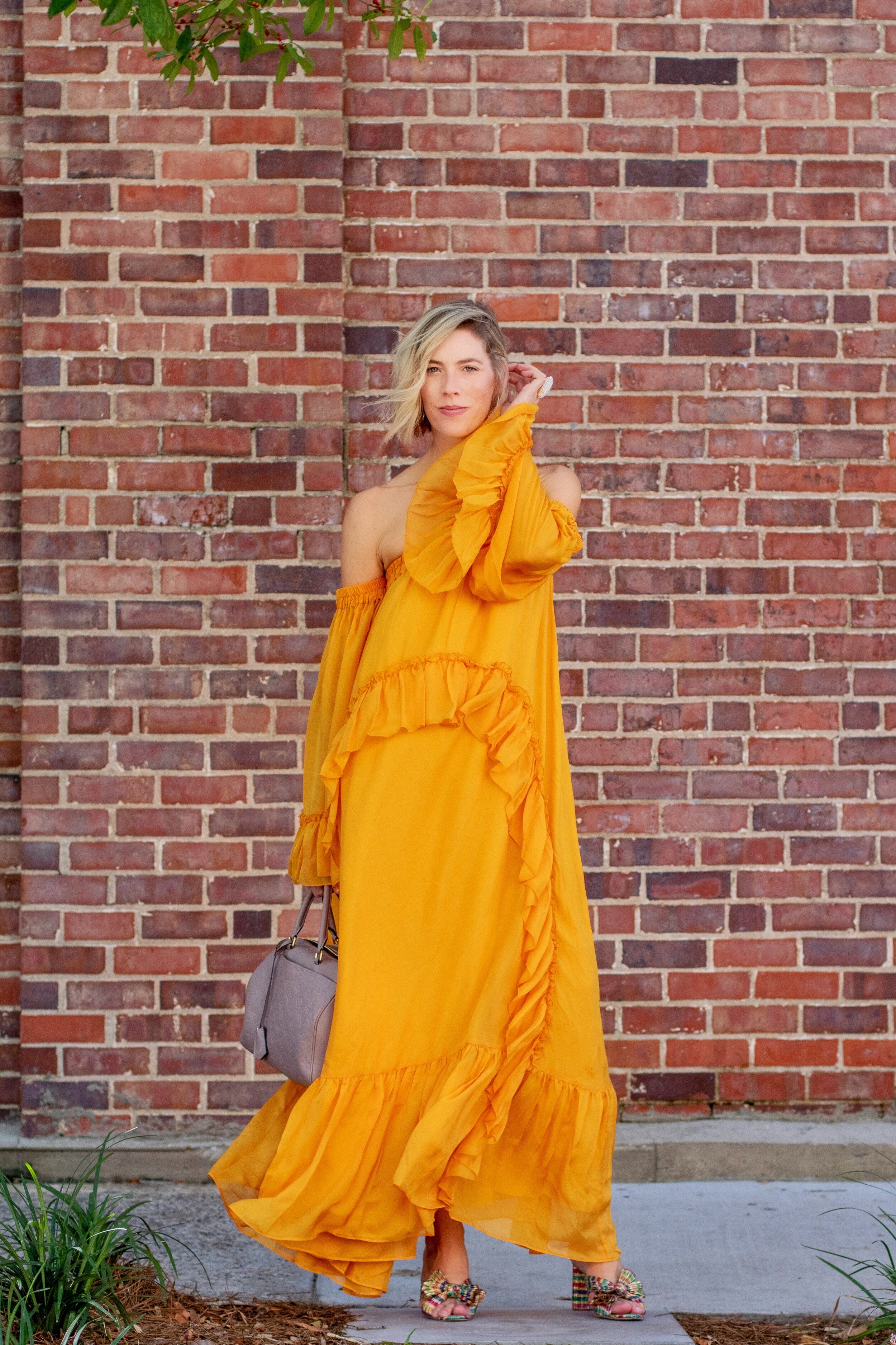Hot Girl Fall Fashion in Florida styled by Stephanie Mack The Borrowed Babes Fashion – A Blog about Clothing Rental Services – Fall Styles with Rent the Runway and Armoire Style Reviews