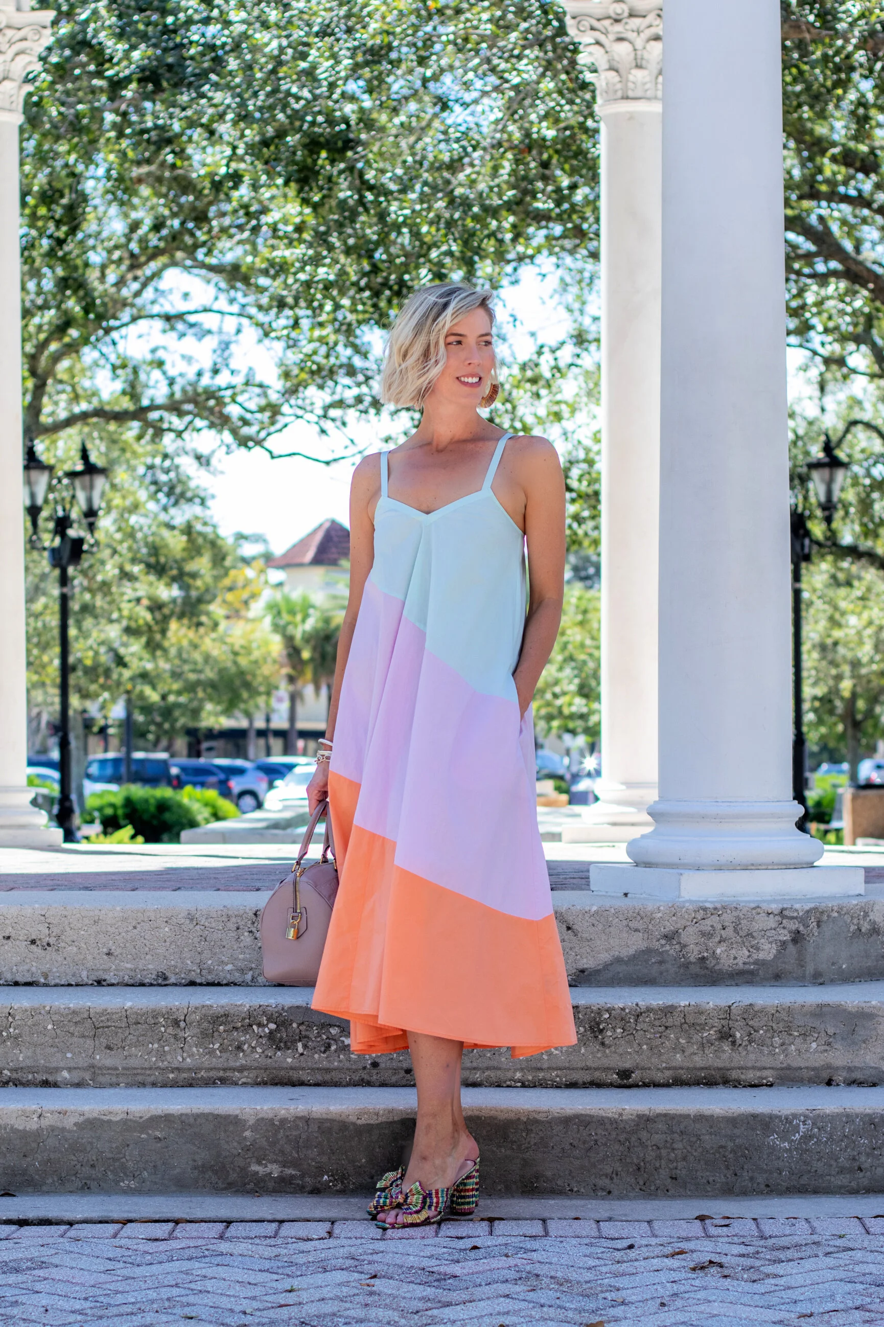 Hot Girl Fall Fashion in Florida styled by Stephanie Mack The Borrowed Babes Fashion – A Blog about Clothing Rental Services – Fall Styles with Rent the Runway and Armoire Style Reviews