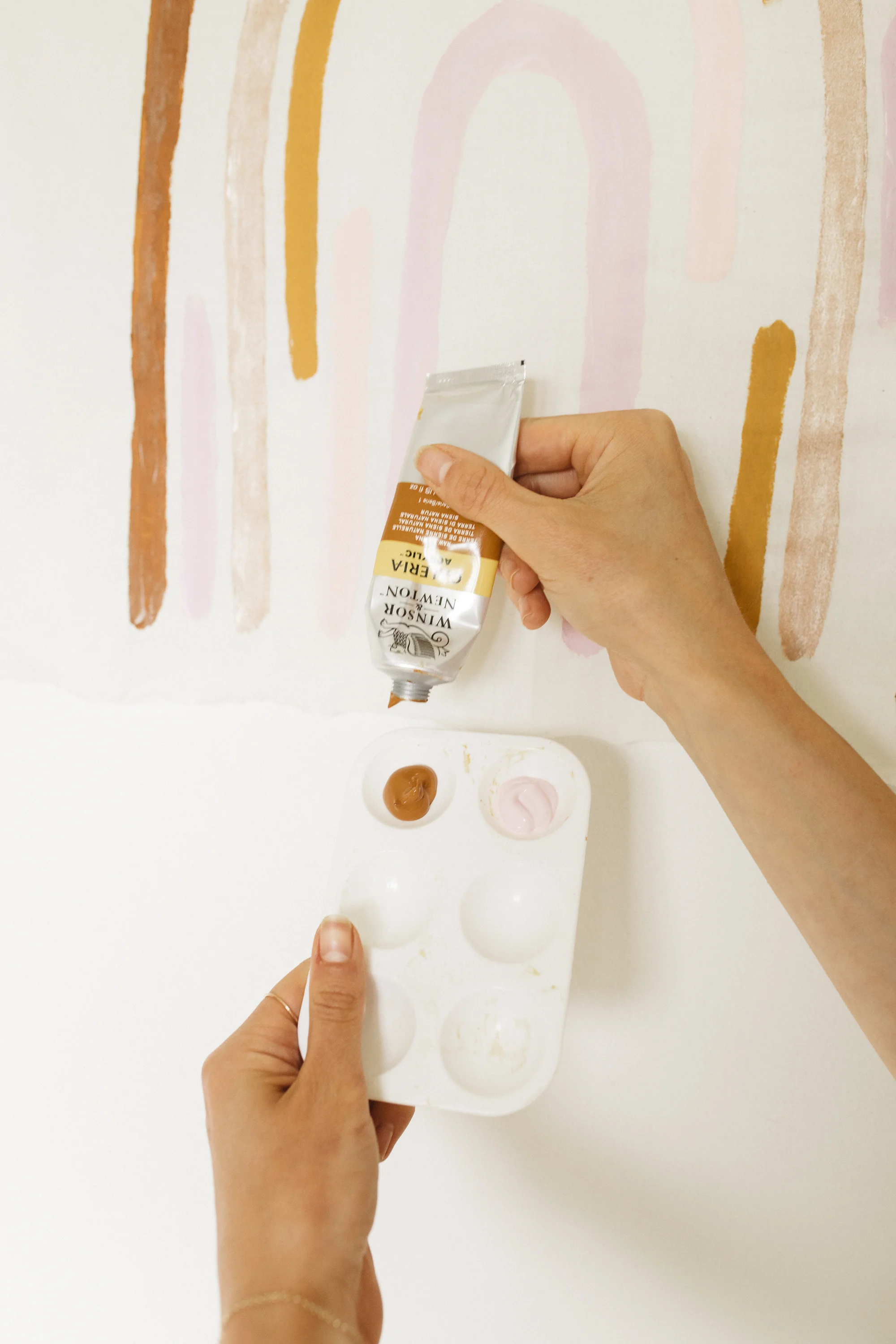What is perfection? What holds you back. Growing up as a creative kid in a conservative community, I struggled to find the purpose as an artist. Creative Blogger Emily R Hess and founder of Luca Creative Co explains her art and lifestyle.