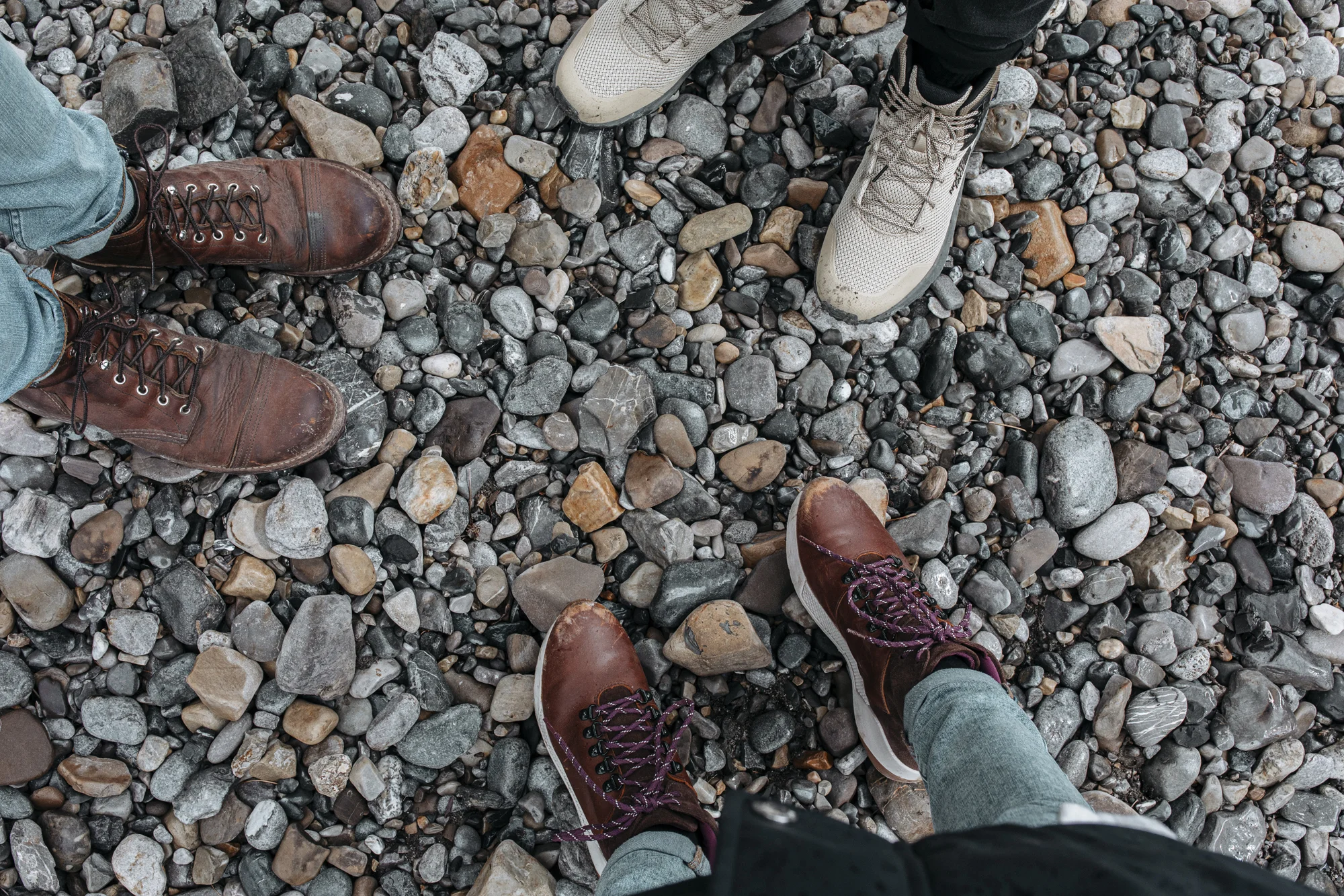 Banff travel guide from creative lifestyle blogger emily r hess. Visit park distillery and rocky mountain bagels and Lake Louise on your trip!