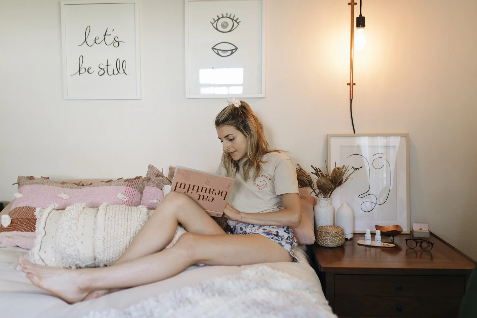 Night stand table decoration and bedroom decoration ideas from creative lifestyle blogger emily r hess.