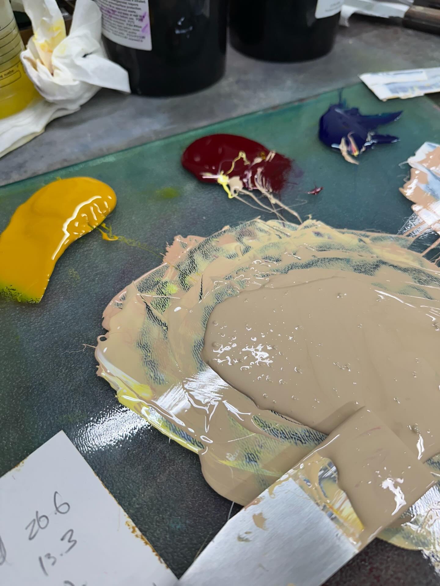 Mixing ink colors can sometimes be such a challenge! But the right hue can make all the difference! #letterpress #letterpressprinting #color #pantone