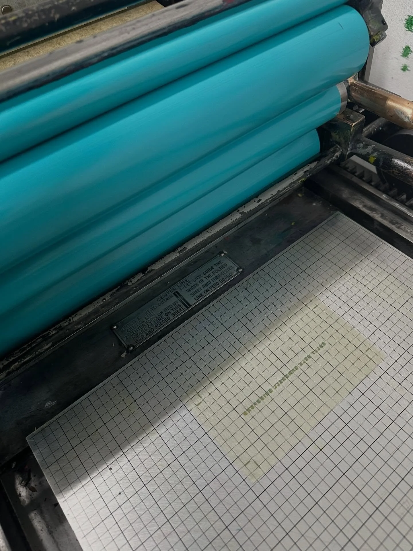 Such a beautiful color! Custom mix for the win! #letterpress #letterpressprinting #callingcard