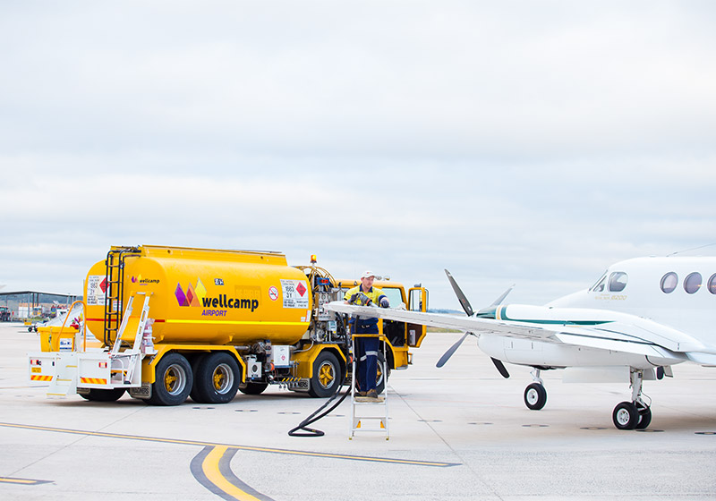 Refuelling Beechcraft King-Air B200