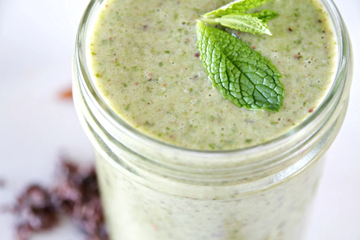 Cindy-Crawfords-Smoothie-5.jpg