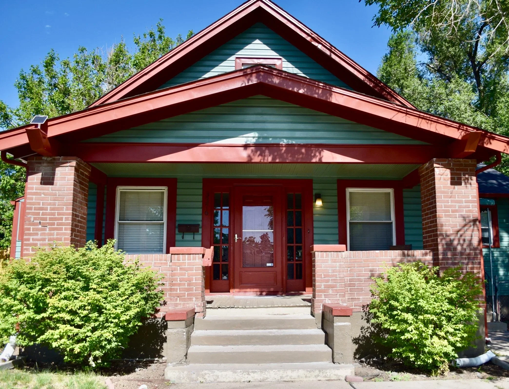 House+front+pfile+1.jpg