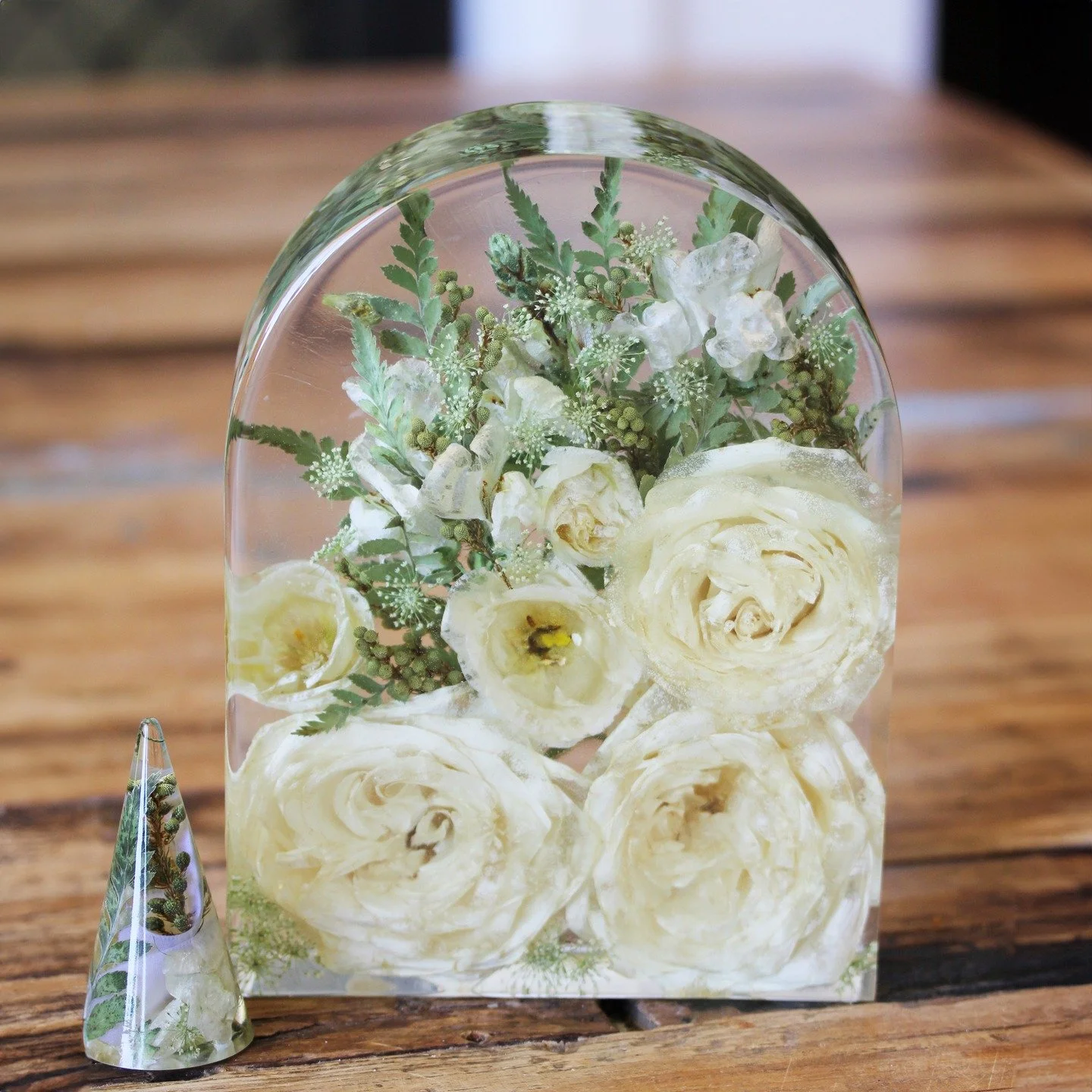 Another beautiful bouquet preserved for a South Australian bride! 💐✨ 

I capture every petal in resin, creating a keepsake that lasts forever. Ready to book your bouquet preservation? Let&rsquo;s chat! 💍"

#BridalBouquetPreservation #SouthAust