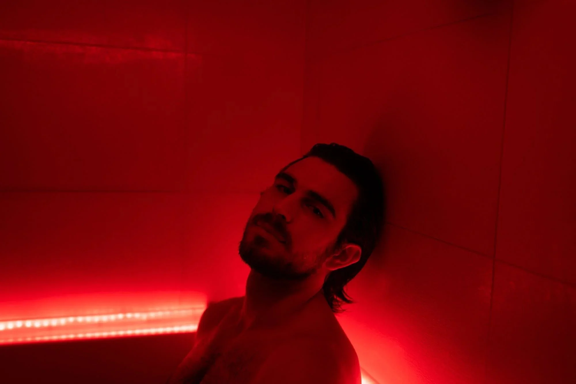 red-bath-portrait-jason-nyc-robert-ravenscroft-portrait-photographer-nyc.jpg