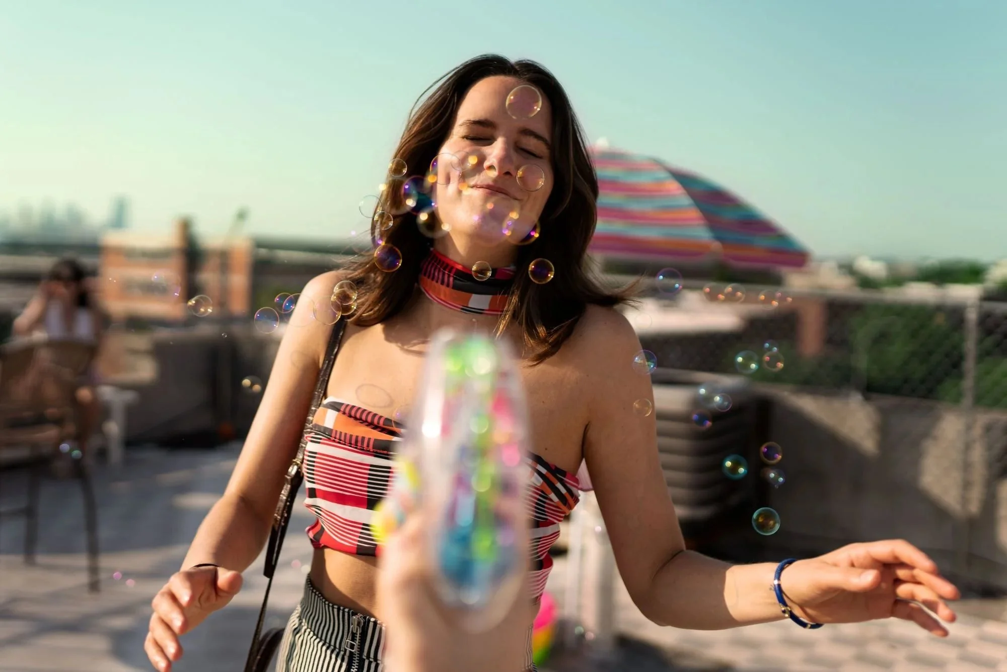 ginny-bubbles-rooftop-nyc-editorial-robert-ravenscroft-lifestyle-photographer-nyc.jpg