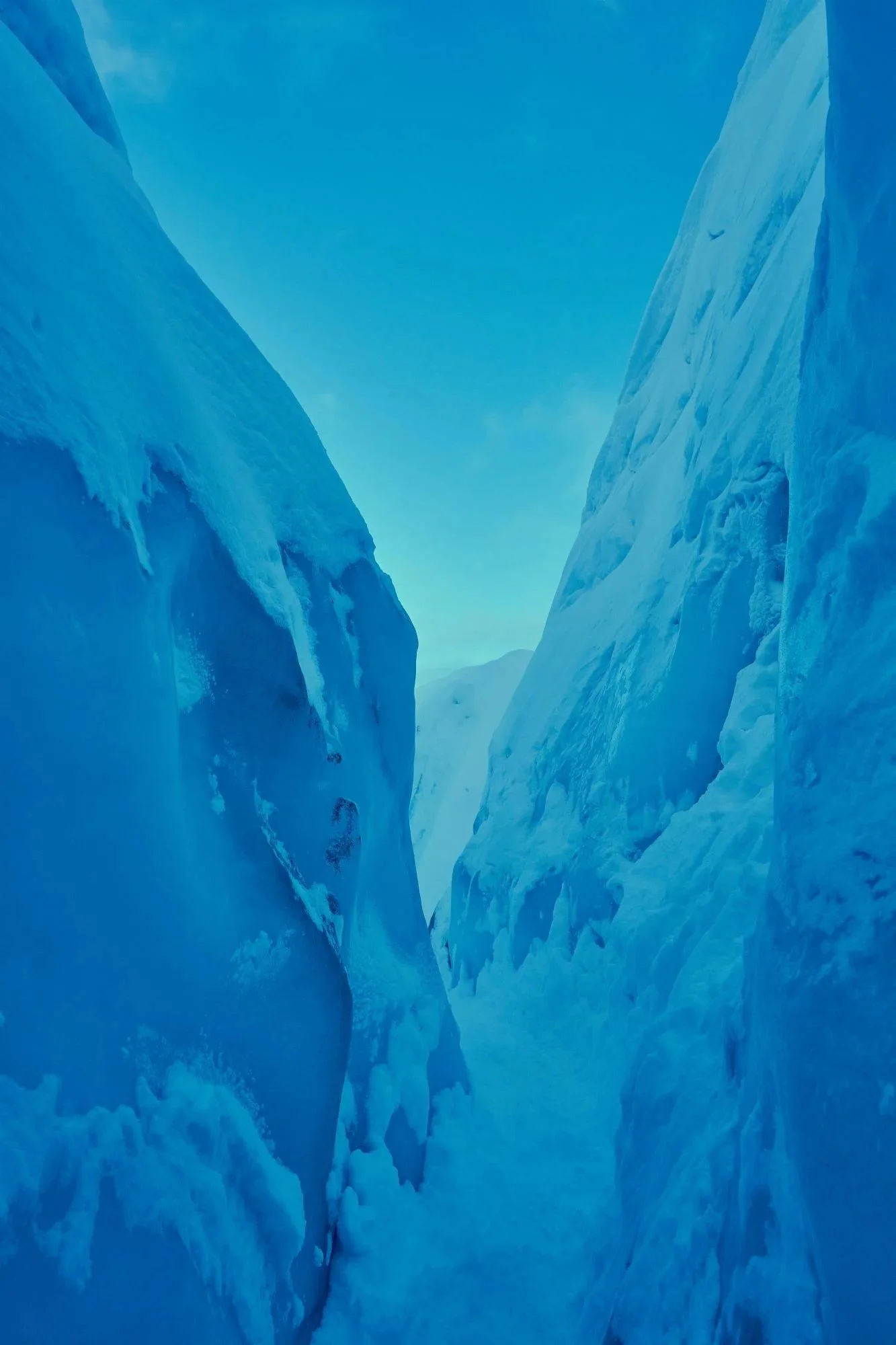 ravenscroft-alaska-landscape-ice-wall-matanuska-glacier2.jpg