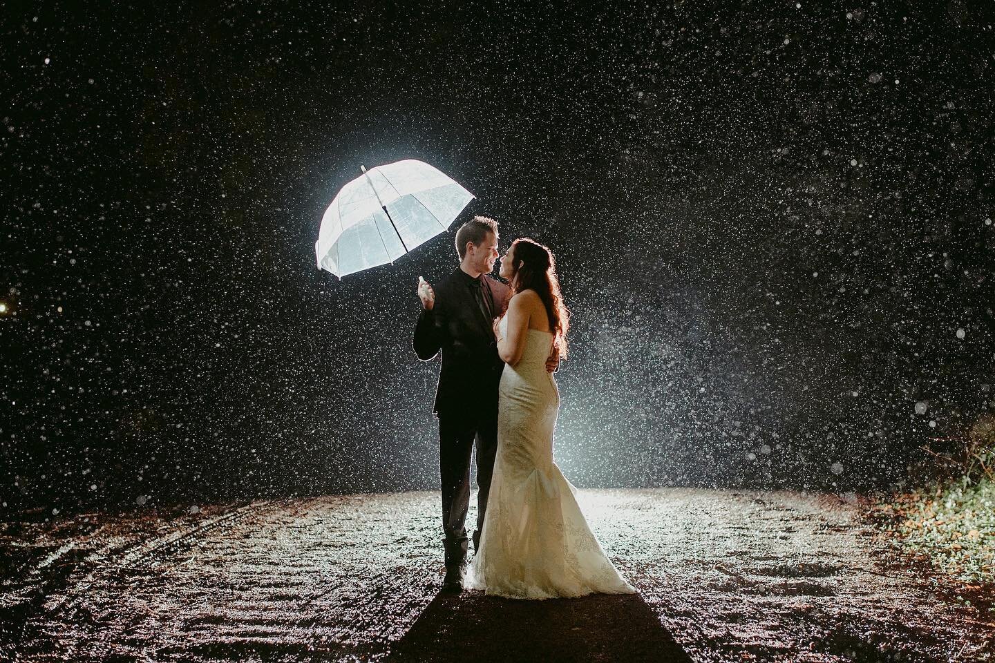 If you&rsquo;re worried about it raining on your wedding day&hellip;&hellip; don&rsquo;t😁 
.
..
...
....
#vancouverengagement #elopementphottographer #vancouverweddingphotographer #vancouverphotographer #dirtybootsandmessyhair #belovedstories #wande