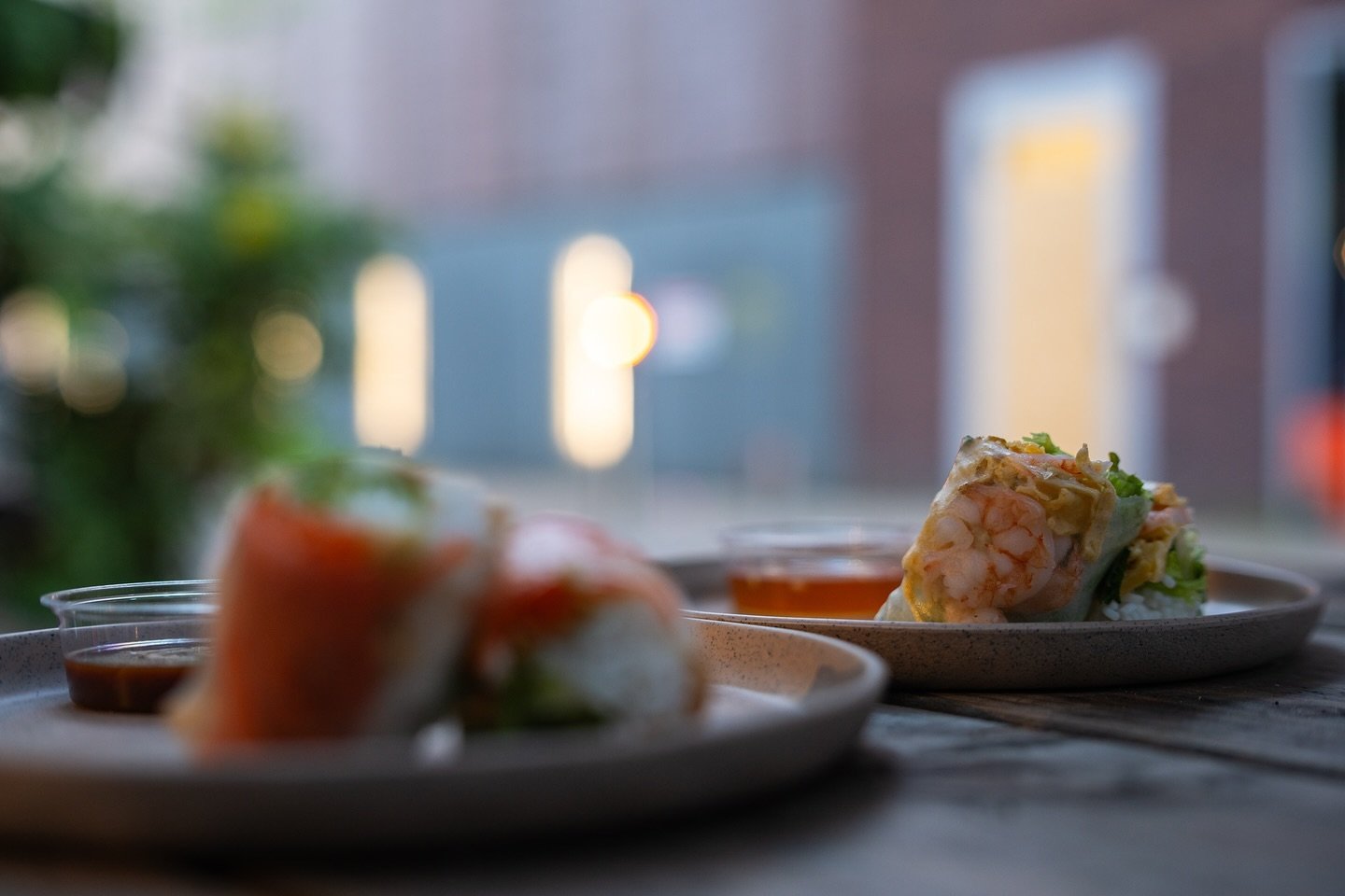 Ben jij er ook voor #gloweindhoven? Kom dan vanaf morgen zeker langs voor een kleine snack, zoals deze heerlijke spring rolls bijvoorbeeld!

#eindhoven #eindhovenfood #vietnam #vietnamese #vietnamesefood #food #downtowngourmetmarket #downtowngourmetm
