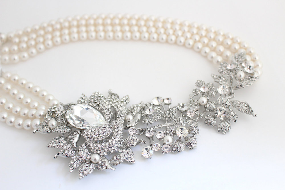 Brooch Necklace - Pearl Necklace