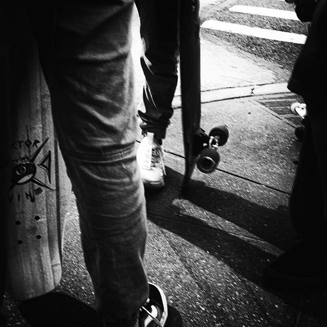 I could just never skate man, and it sucked! 😆 taken on a street corner.
.
.
#skaters #skate #street_ninjas #streetphotos #streetphotography #urbanphotography #liverpool