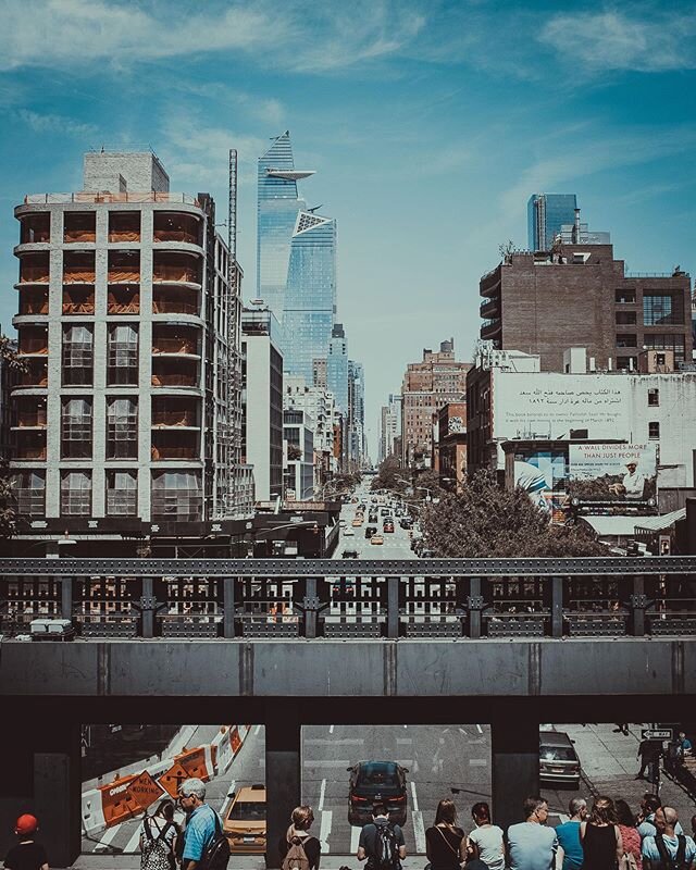 More memories of New York! 👌🏻taken from the Highline.
.
.
.
 #StreetShot IG_Street #StreetShooter #StreetLife #StreetGrammer #UrbanPhotography #StreetVision #UrbanAisle #StreetTogether #nyc #newyorkcity