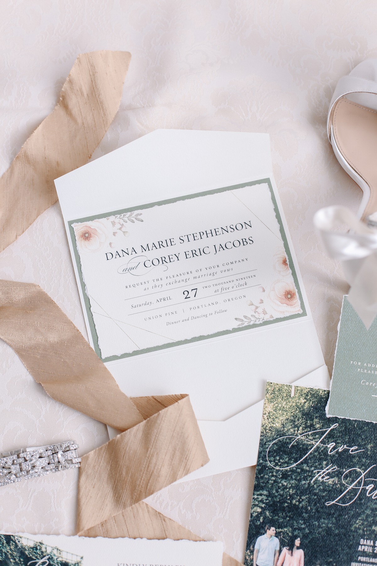 crave-design.com | spottedstills.com | Floral Textured Wedding | Custom Wedding Stationery | Wedding Invitation suite 