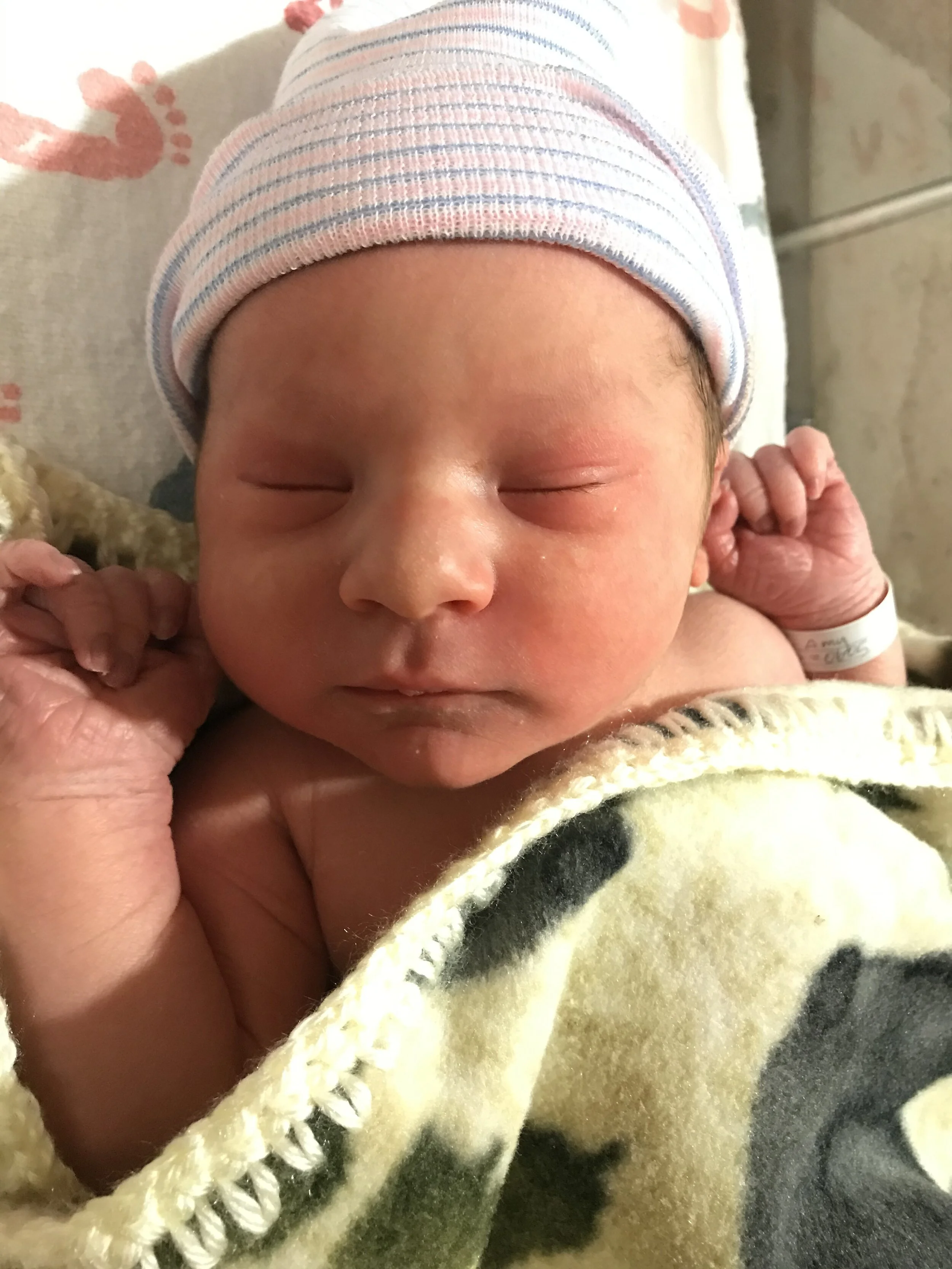 Wolfe Welcomes Raven to the World