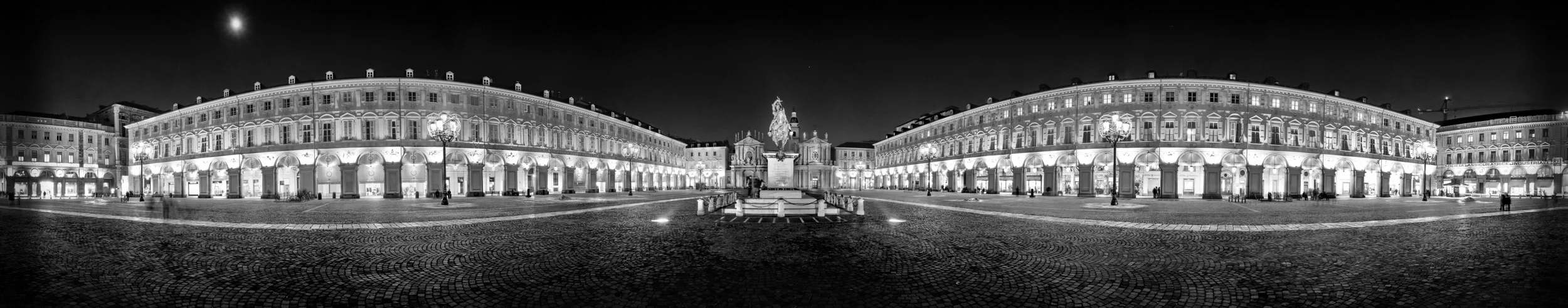 PIAZZA SAN CARLO