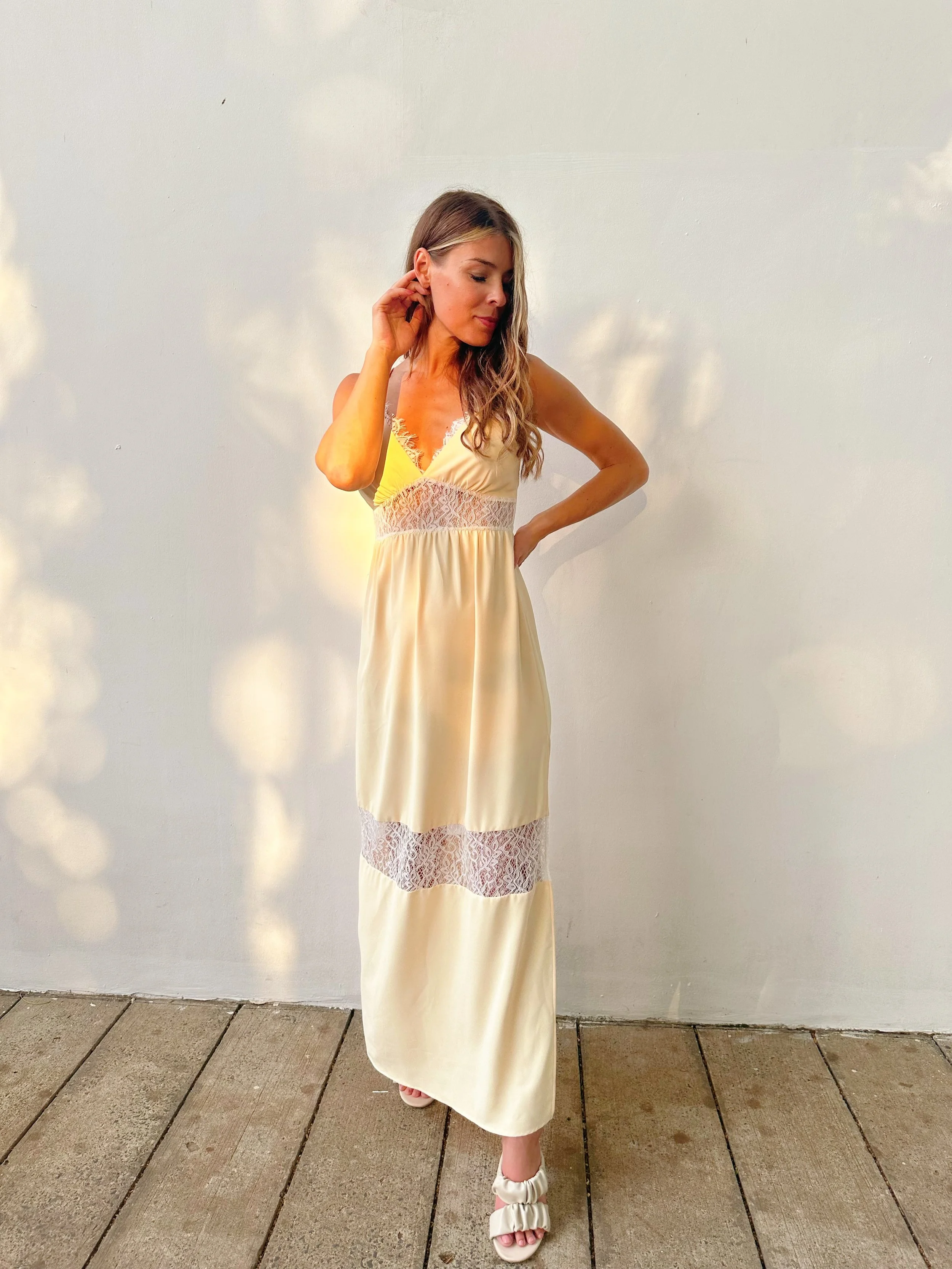 La robe Douce romance (jaune pastel)