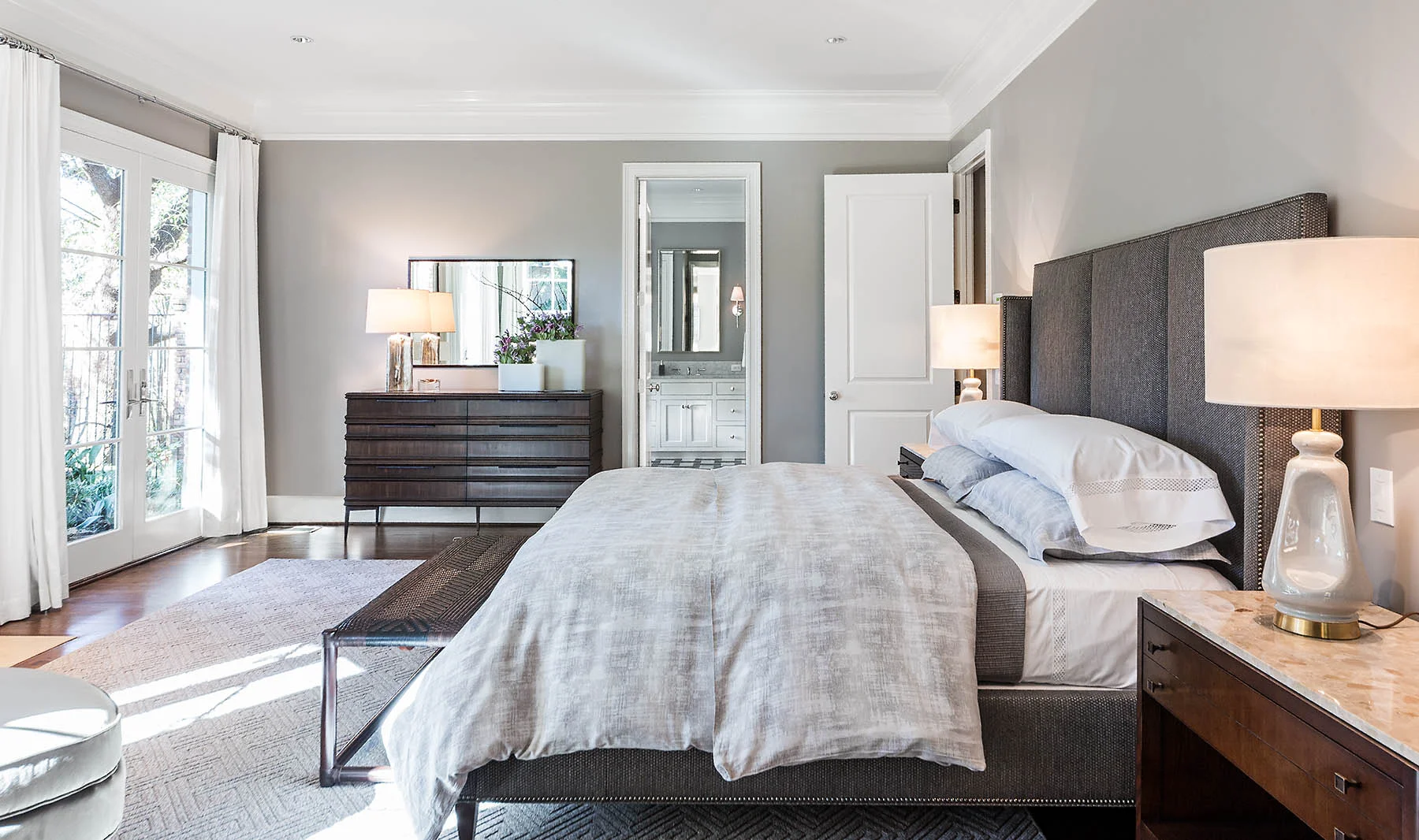 MSTR BED INTO BATH LO RES GLANGER_123269.jpg