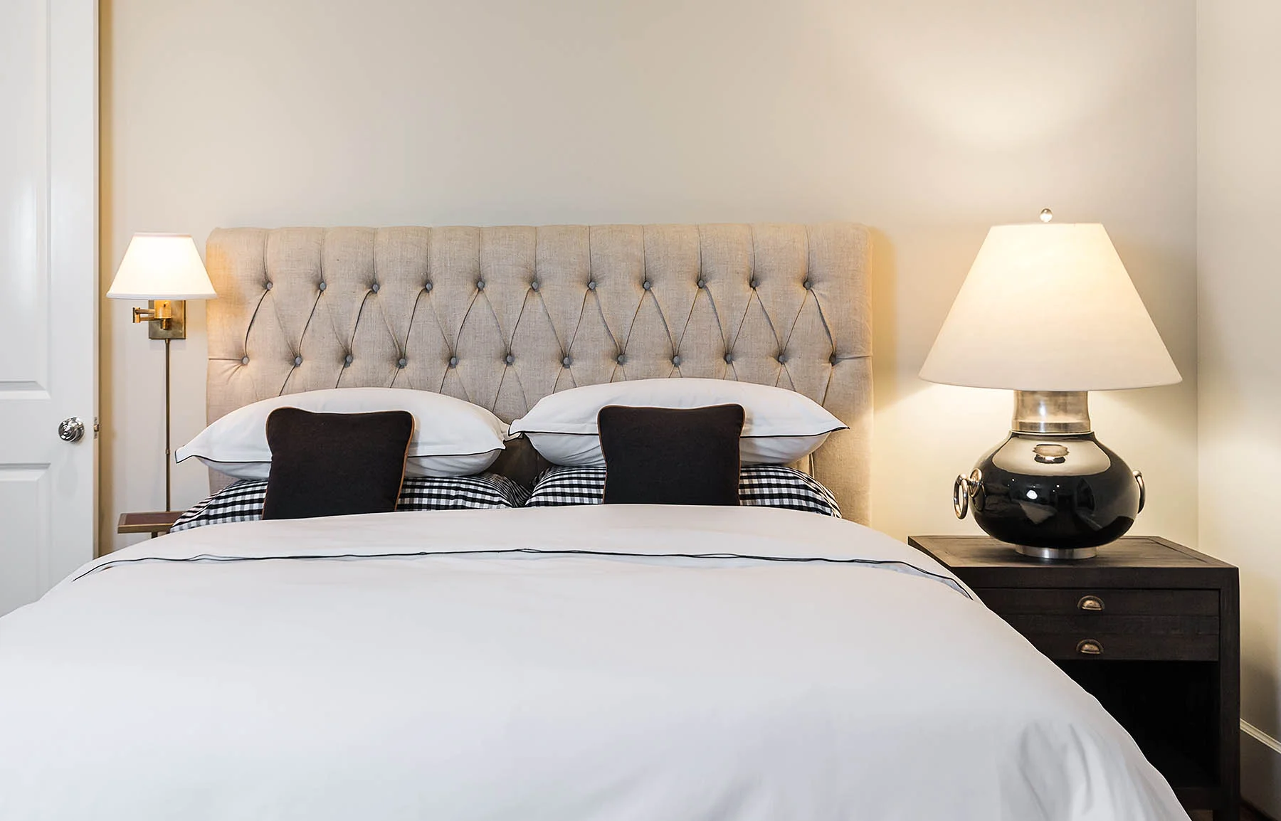 UP GUEST BED LO RES GLANGER_123516.jpg