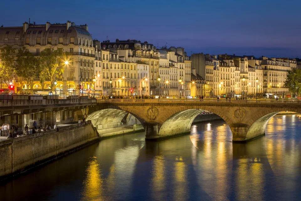 La Seine, by night