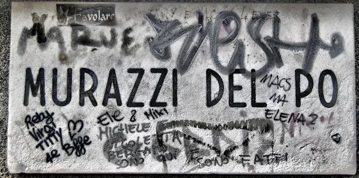 Murazzi Del Po.jpg