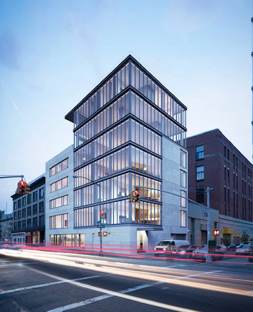 152 ELIZABETH STREET TOUR