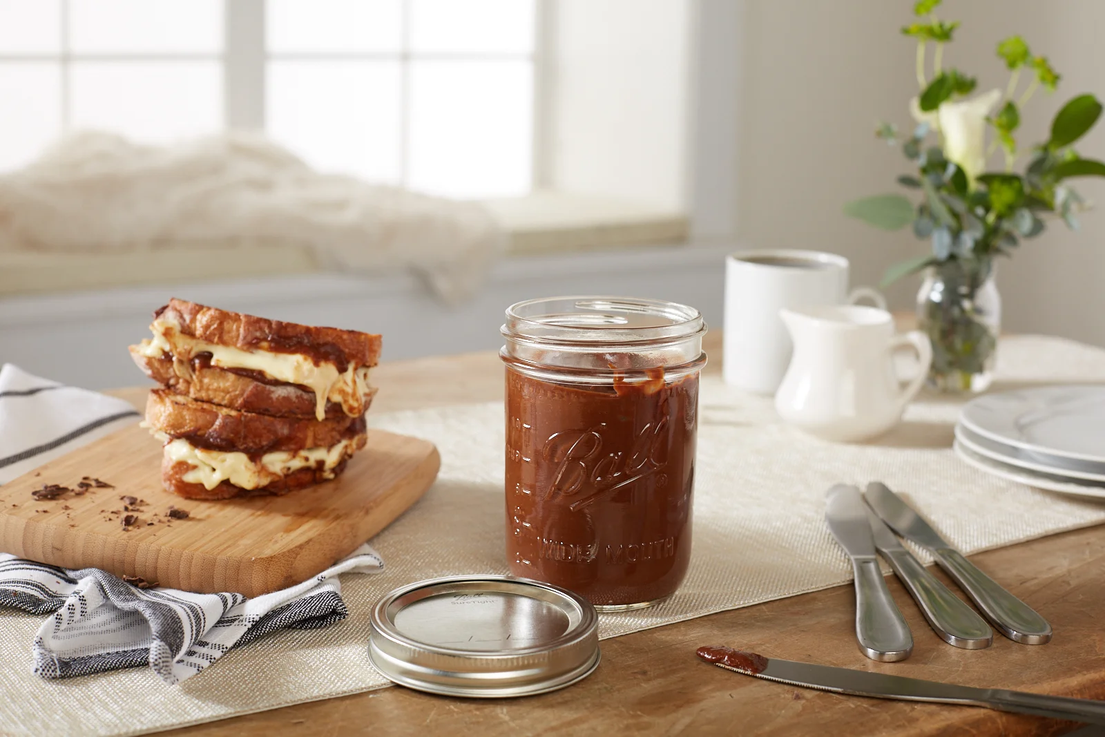 52-SAP-ball-jar-WM-pint-crockpot-glass-silver-chocolate-pumpkin-breakfast-table-in-use_0193.jpg