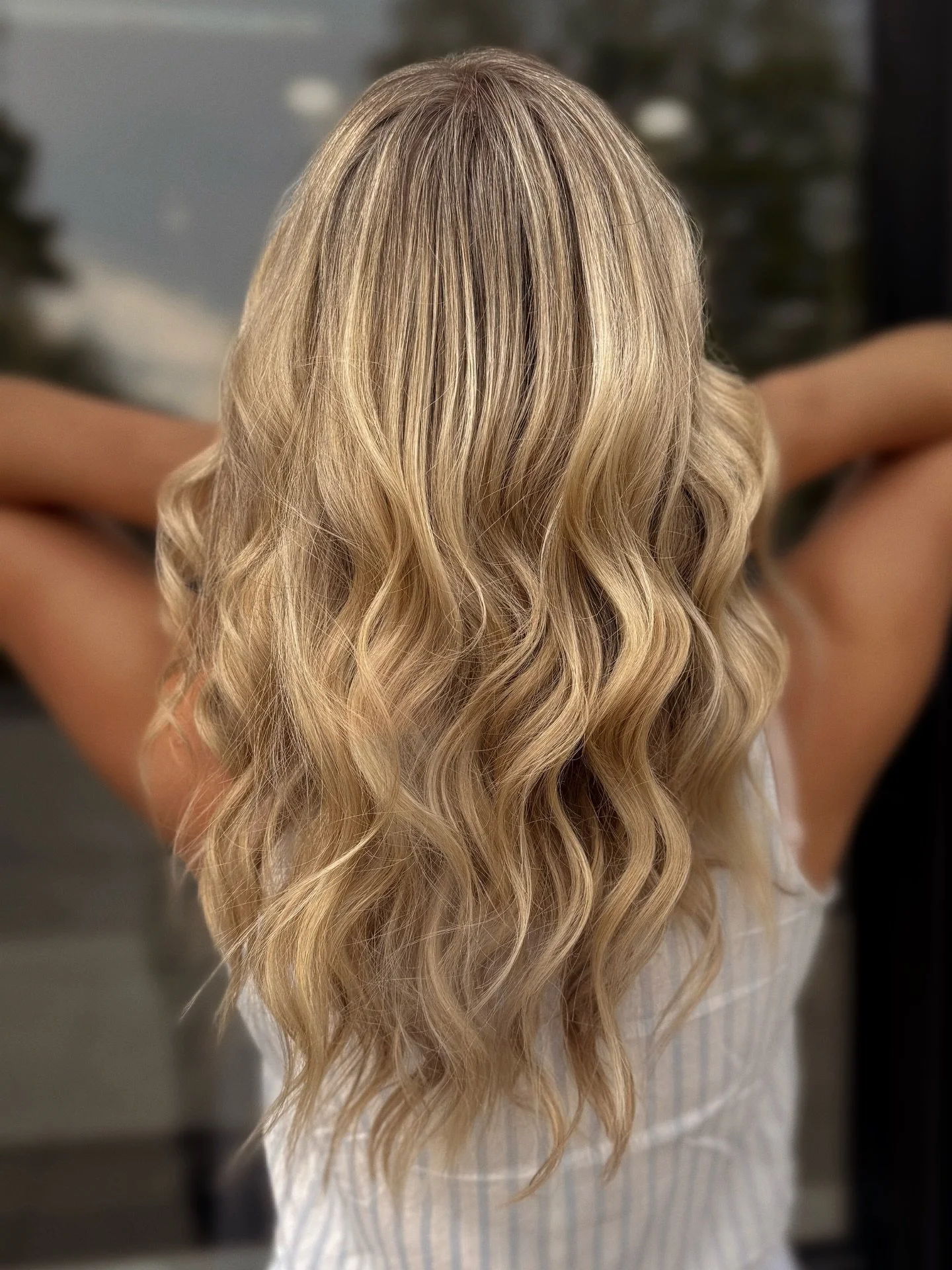 Here&rsquo;s your sign to brighten things up for Spring 🌞

Stylist: Alana
Book with her in link in bio!

#lknsalon #cltsalon #birkdale