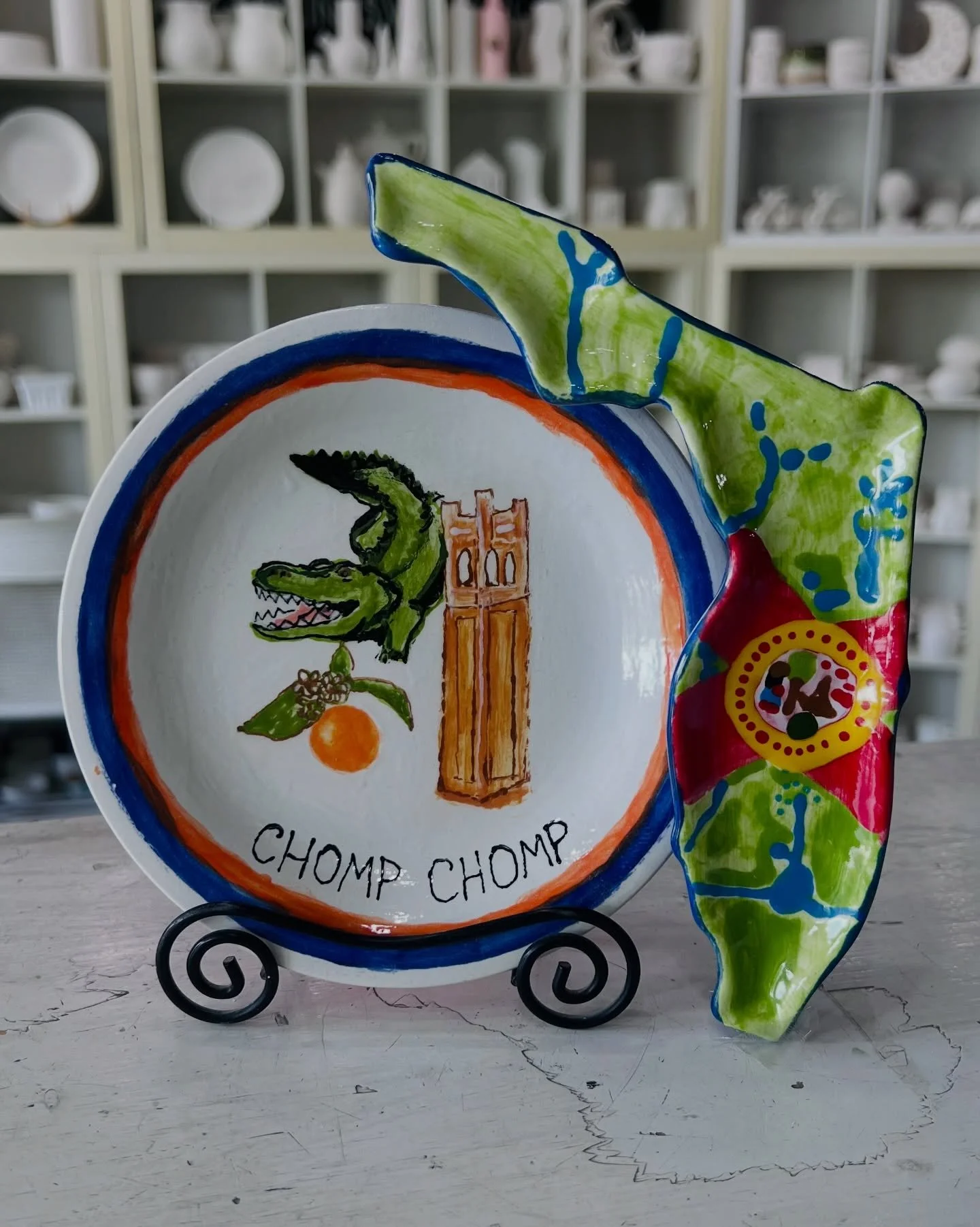 Summer hours start today!! 
June &amp; July we&rsquo;re open for DIY pottery painting, no reservation needed:

@corksandcolors_haile 
12-6 Sunday-Friday
10-6 Saturday

@corksandcolors_gnv 
12-6 Sunday-Wednesday
12-9 Thursday-Saturday

See you soon ☀️