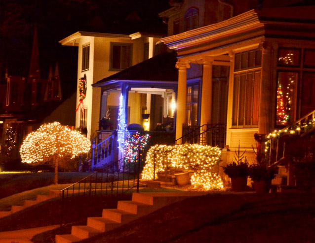 Neighborhood Holiday Lights - Steve Morse