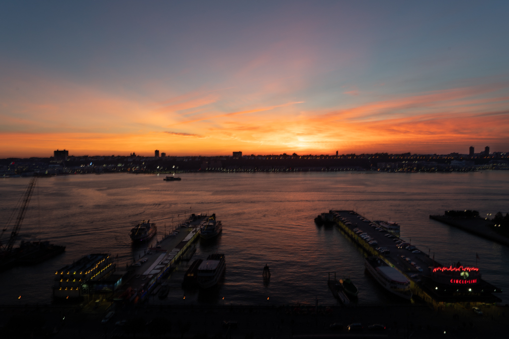 Sunset on the Hudson River - Diana Duffey 