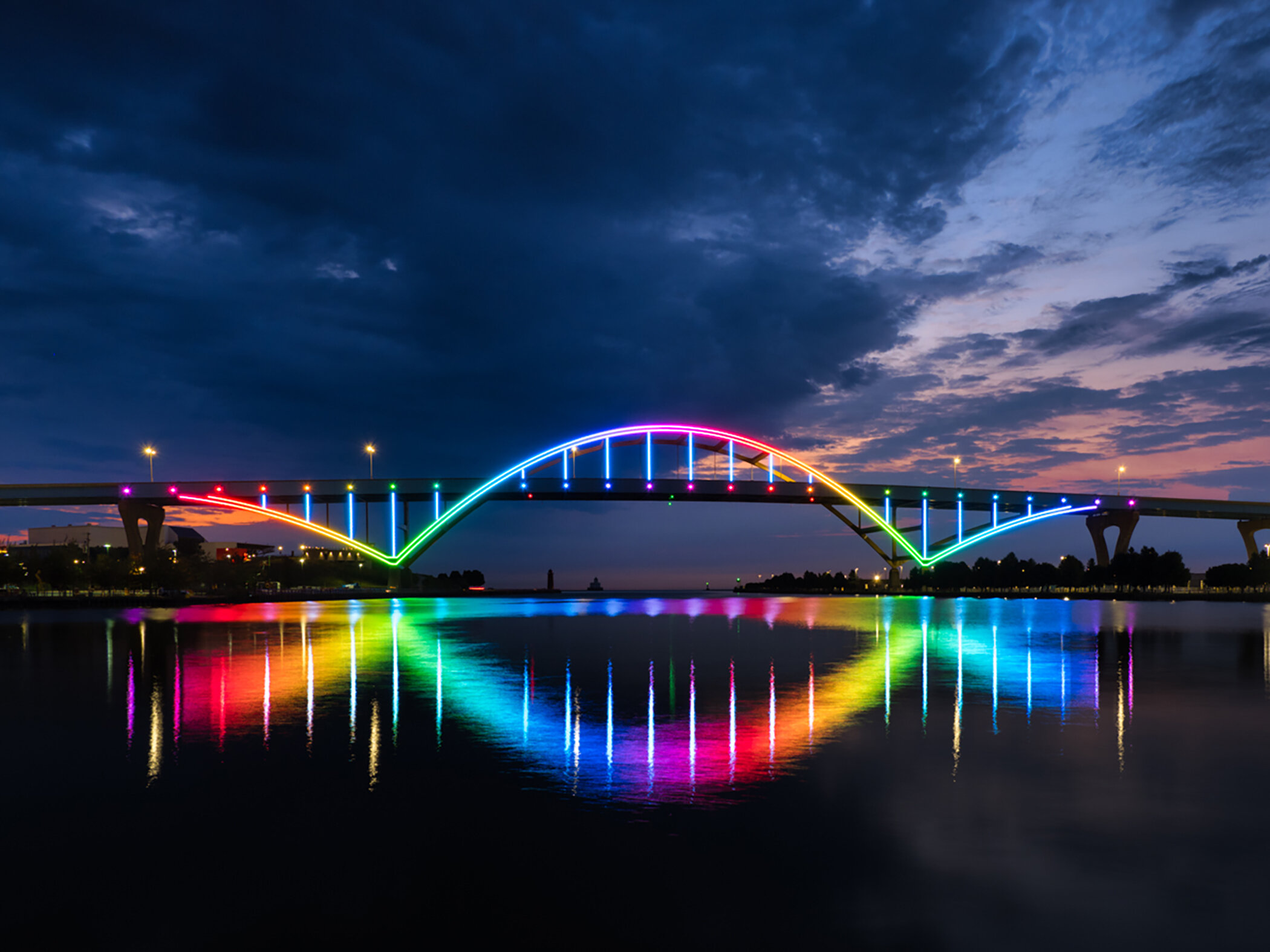 Open 2nd place - Light on the Hoan - Kristine HInrichs