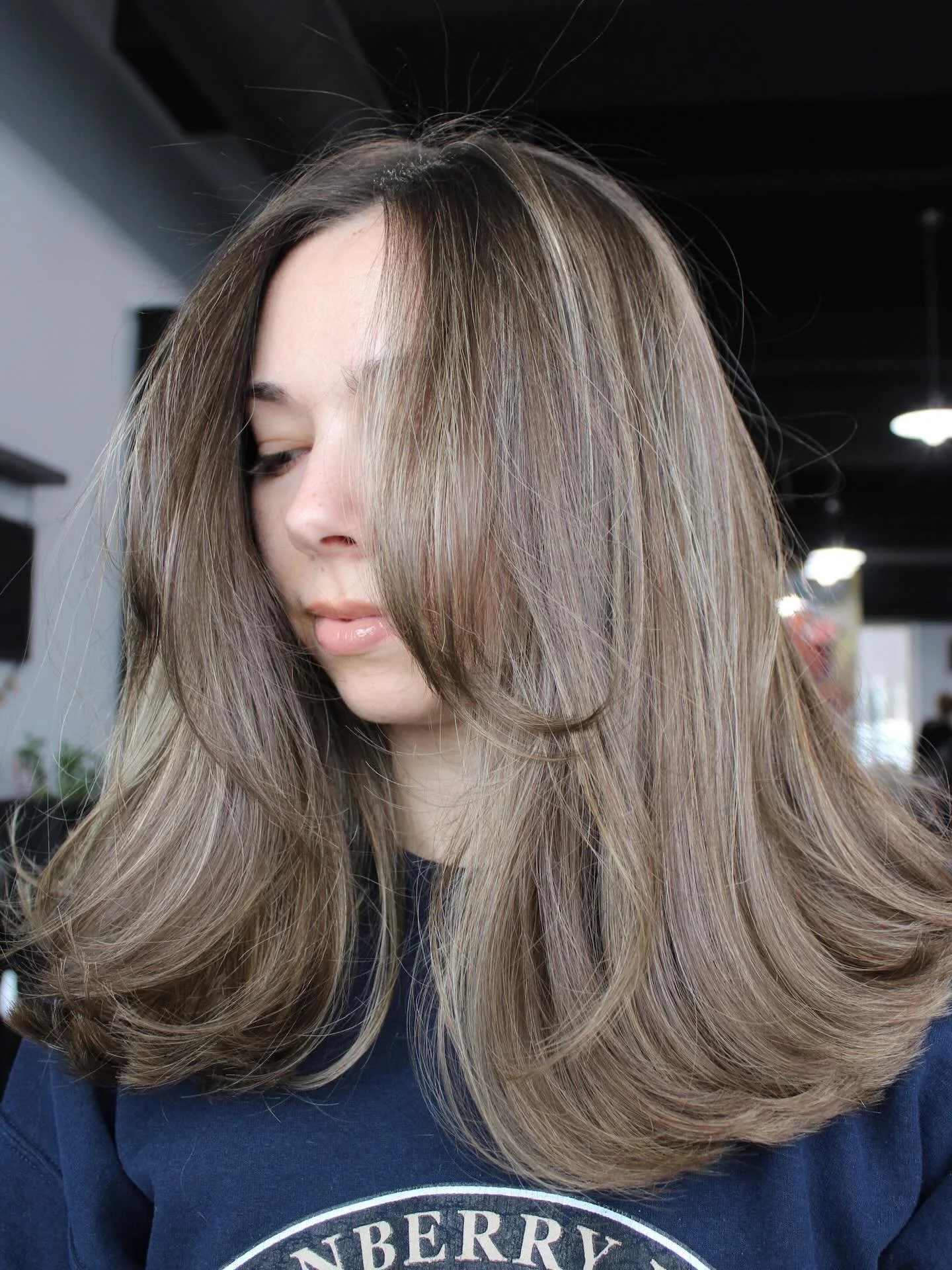 Soft, seamless, and seriously luxe ✨

This cut + highlight combo by Jessica is all about movement, dimension, and that effortlessly expensive finish. Paired with a signature blowout, this look gives body, shine, and that &ldquo;my hair just naturally