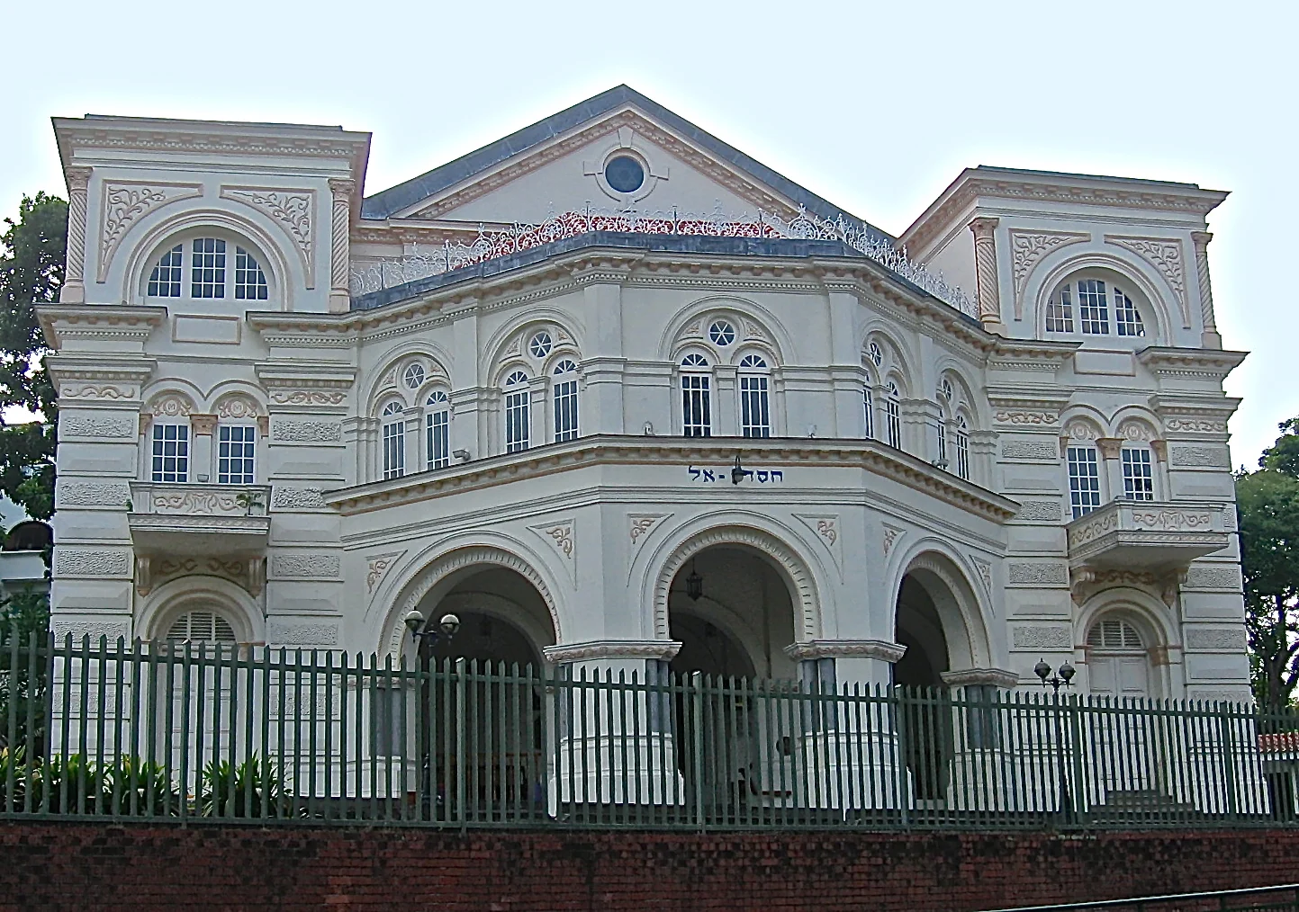 Chesed-El_Synagogue_2_Mar_06.jpg