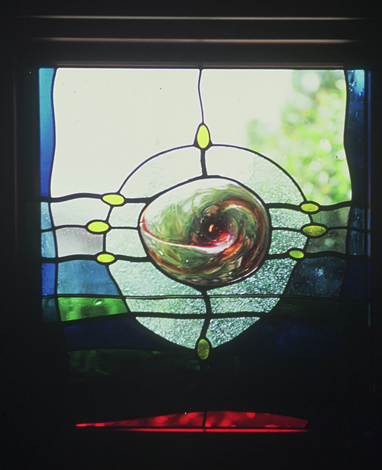 rondelle_bathroom_window_1.jpg