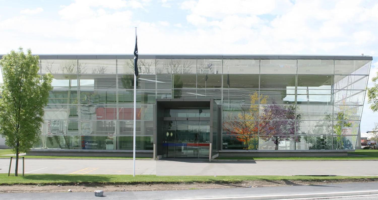 Showroom showing Four Season design