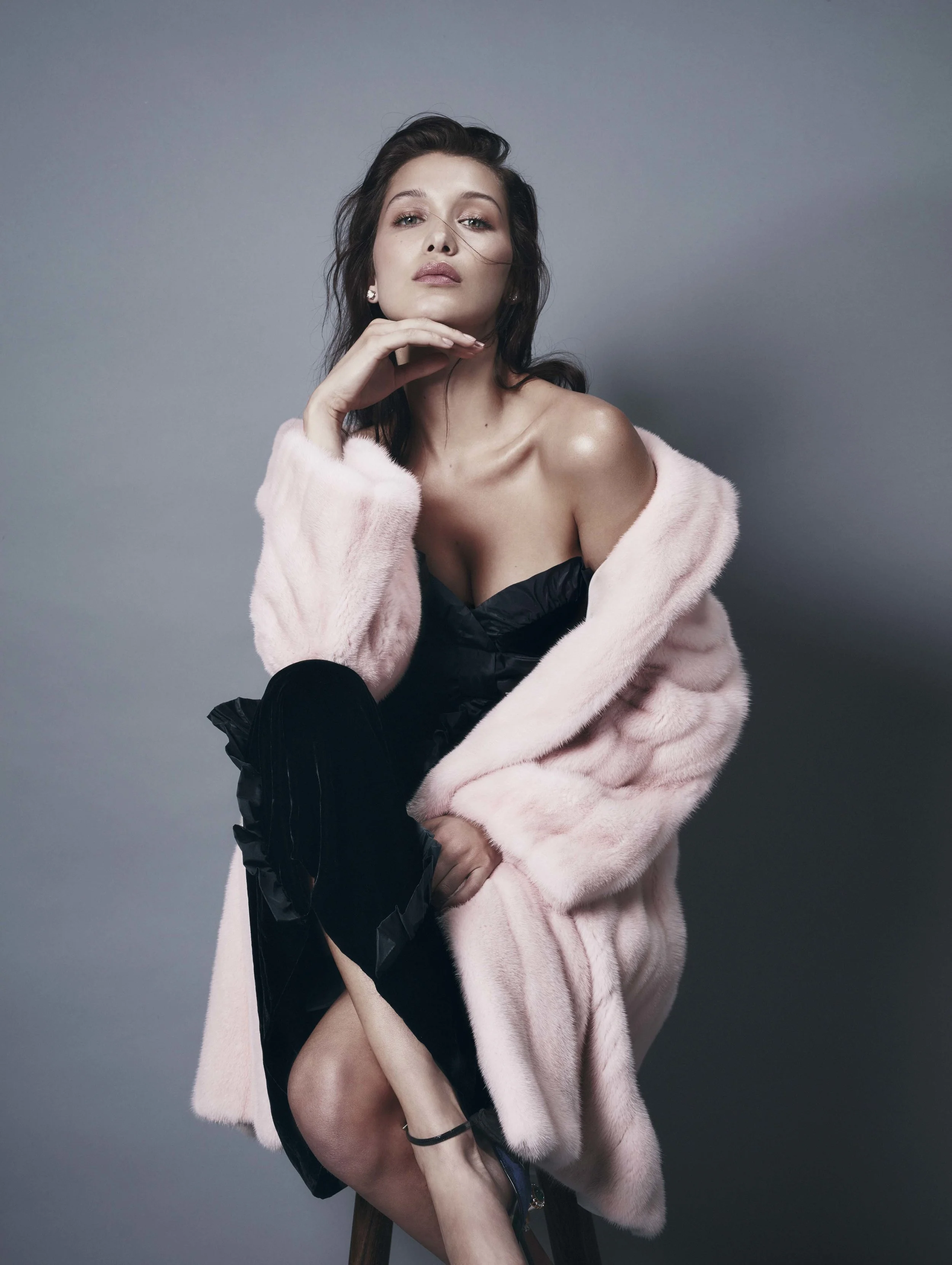 HB Bella Hadid 4v21.jpg