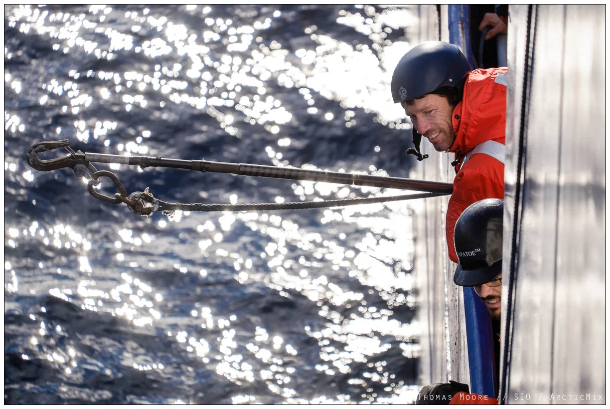 Dr. Matthew Alford is ready to hook the float of the undersea mooring. (photo: Thomas Moore)