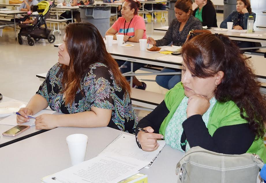 Waite Middle School parents receive advice from reading specialist Dr. Sue Abel during a recent reading workshop designed to assist parents in supporting their children’s literacy education. Photo | NLMUSD