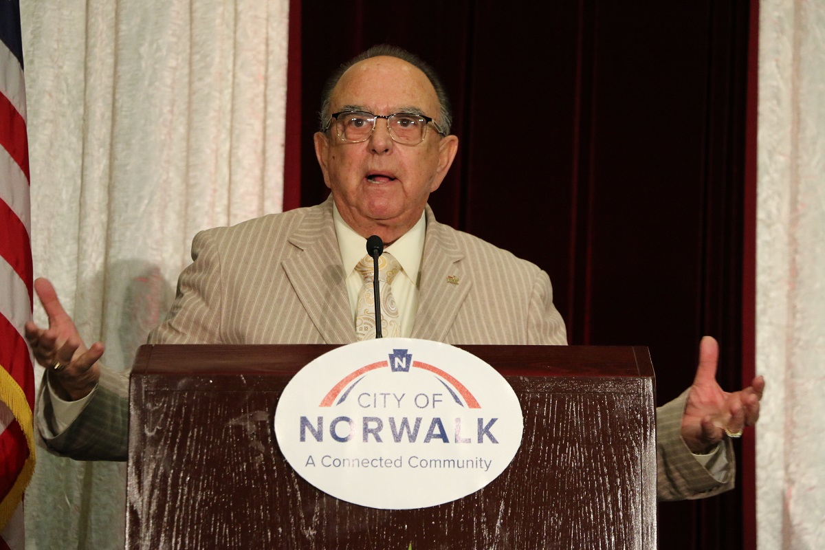 City Council backtracks on trash contract, begins talks with new company