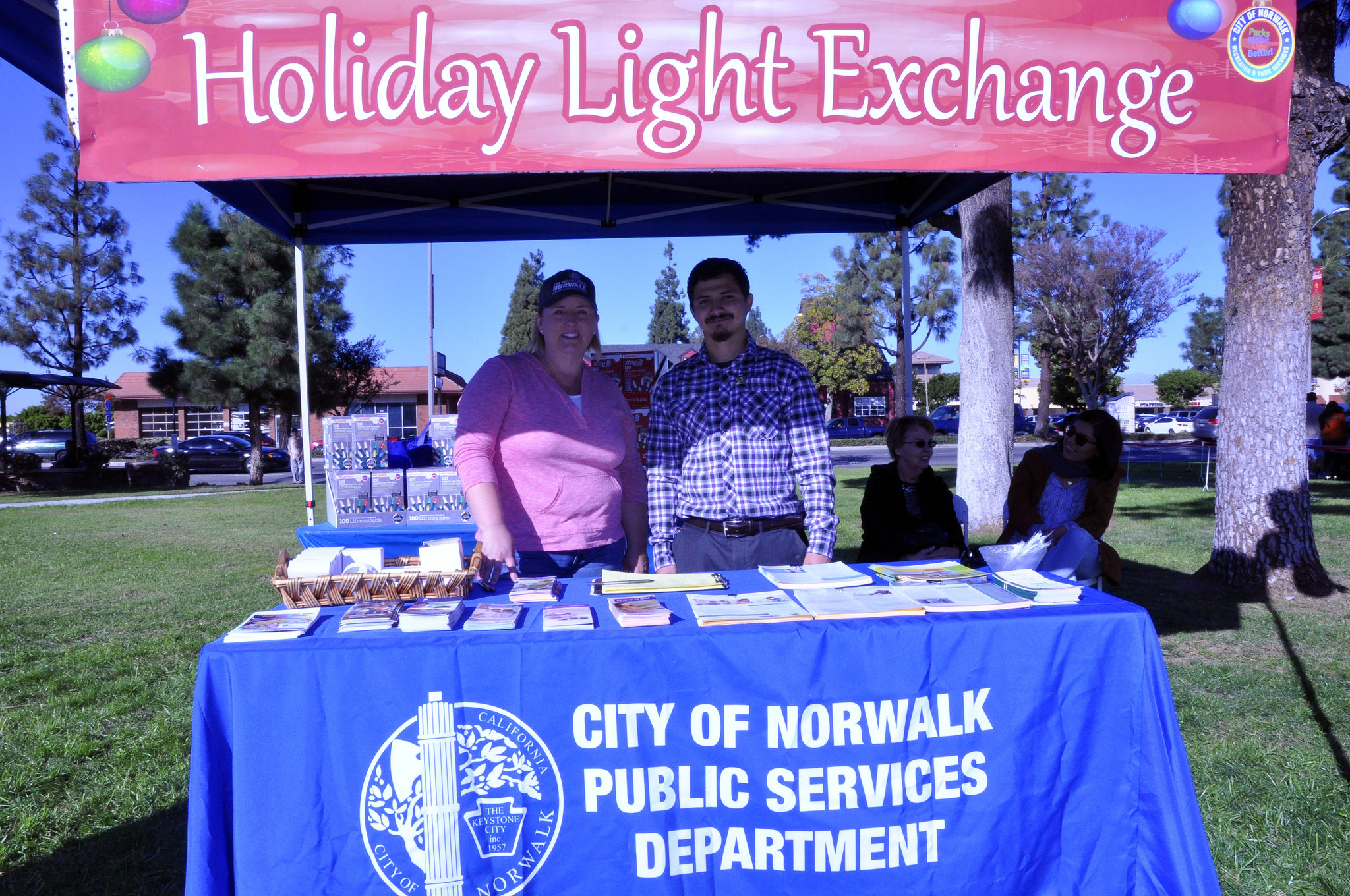 Holiday light hunt starts Monday