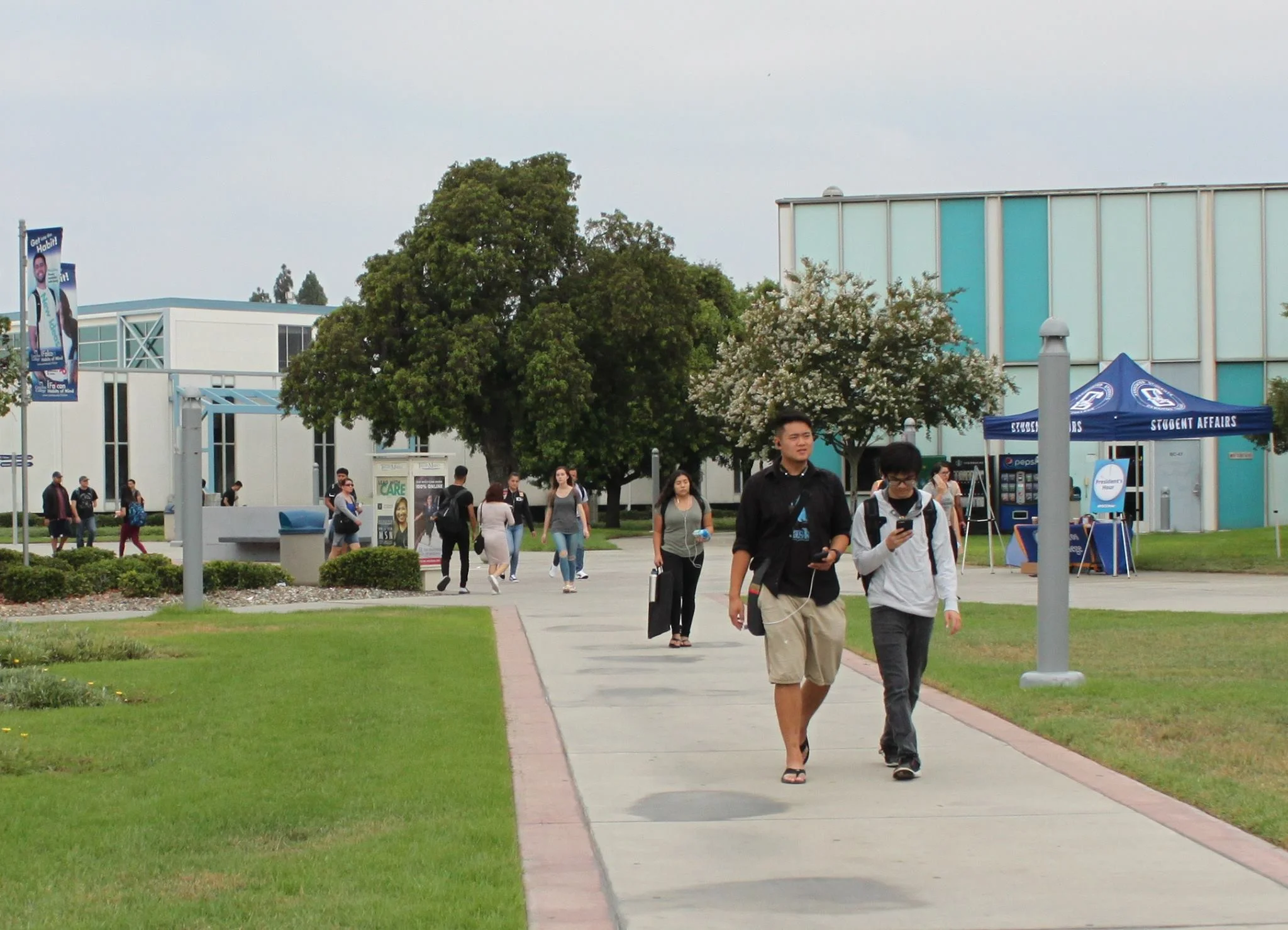 College seeks applicants for bond oversight committee