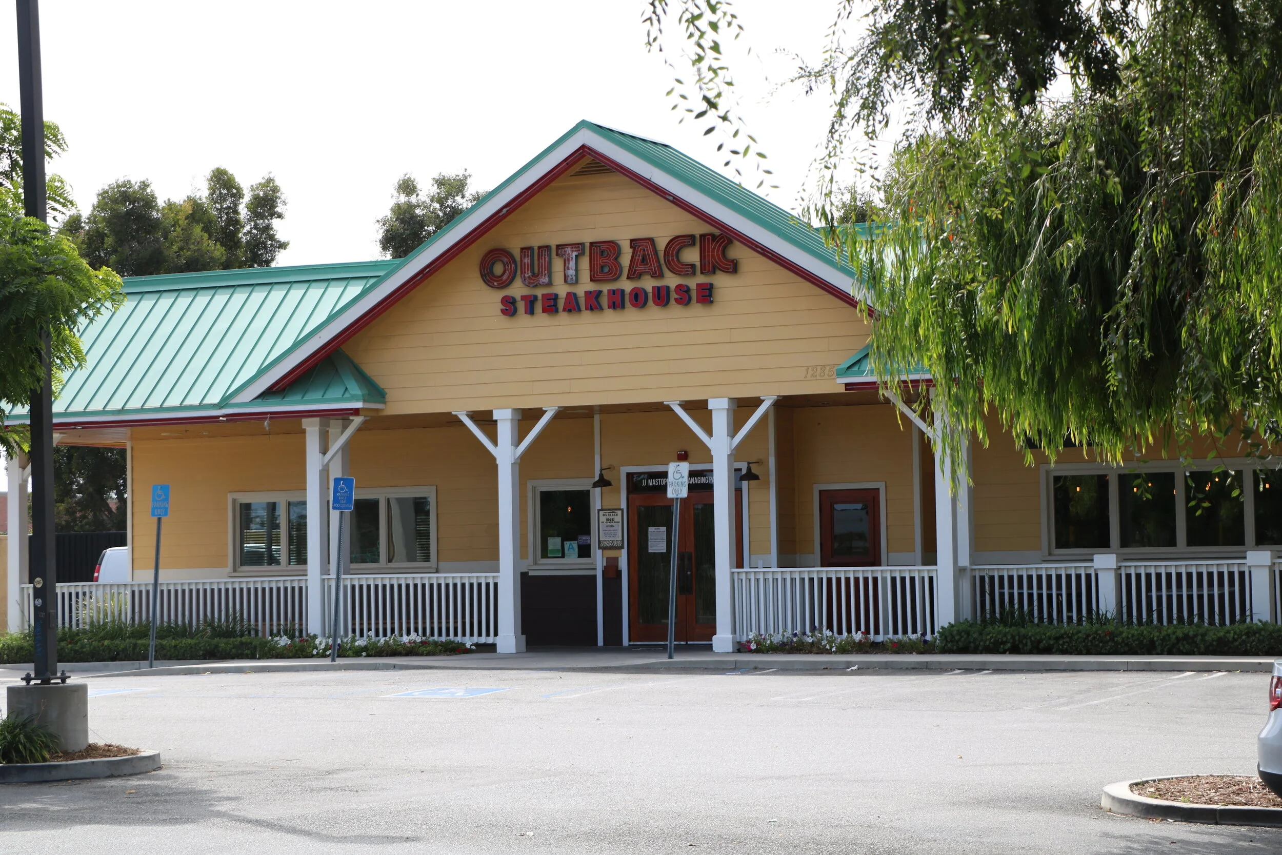 Businesses able to utilize additional outdoor seating under new program