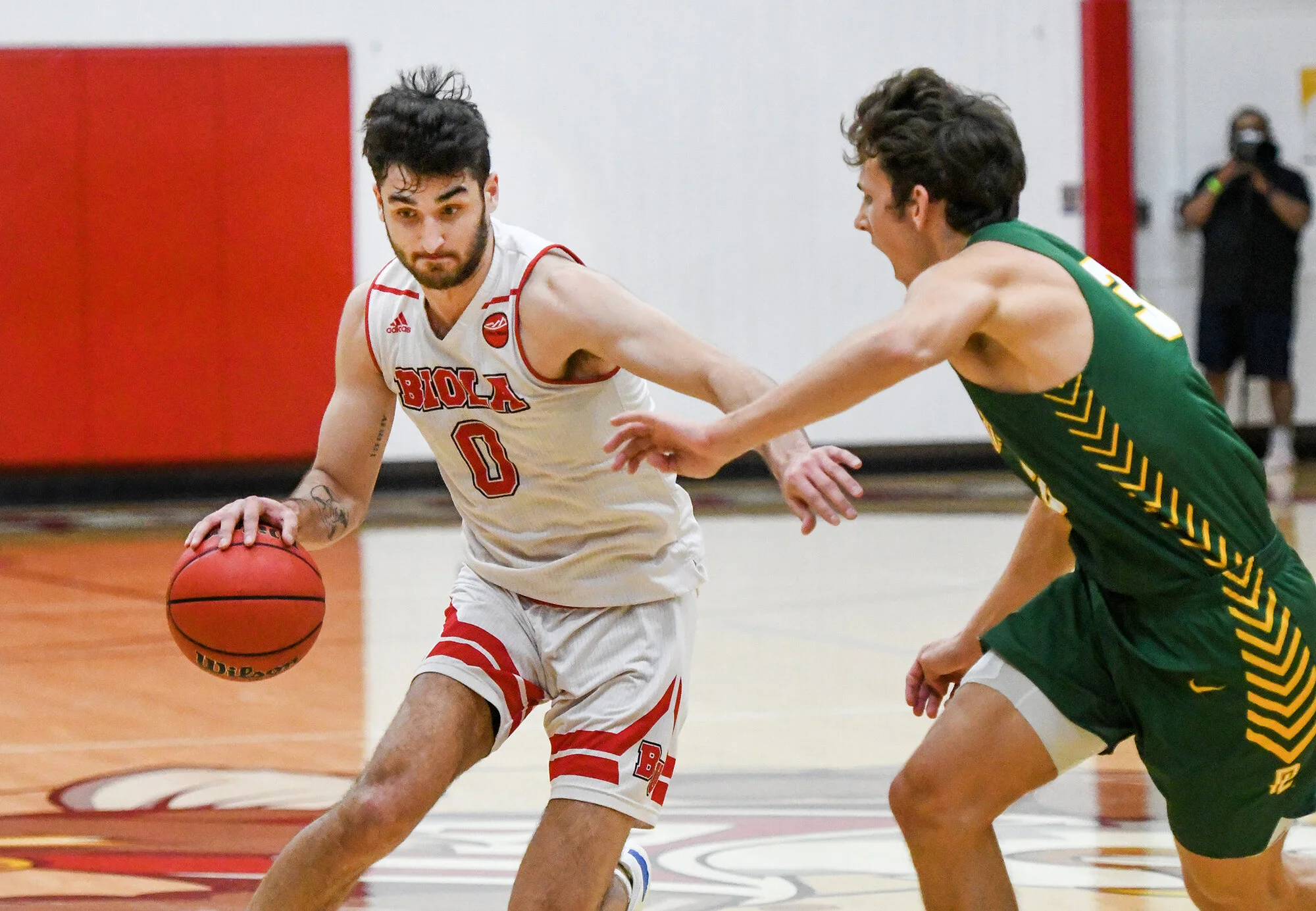 Biola basketball splits games with Pt. Loma
