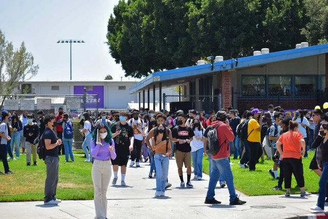 On first day of school, students adjust to mask mandate