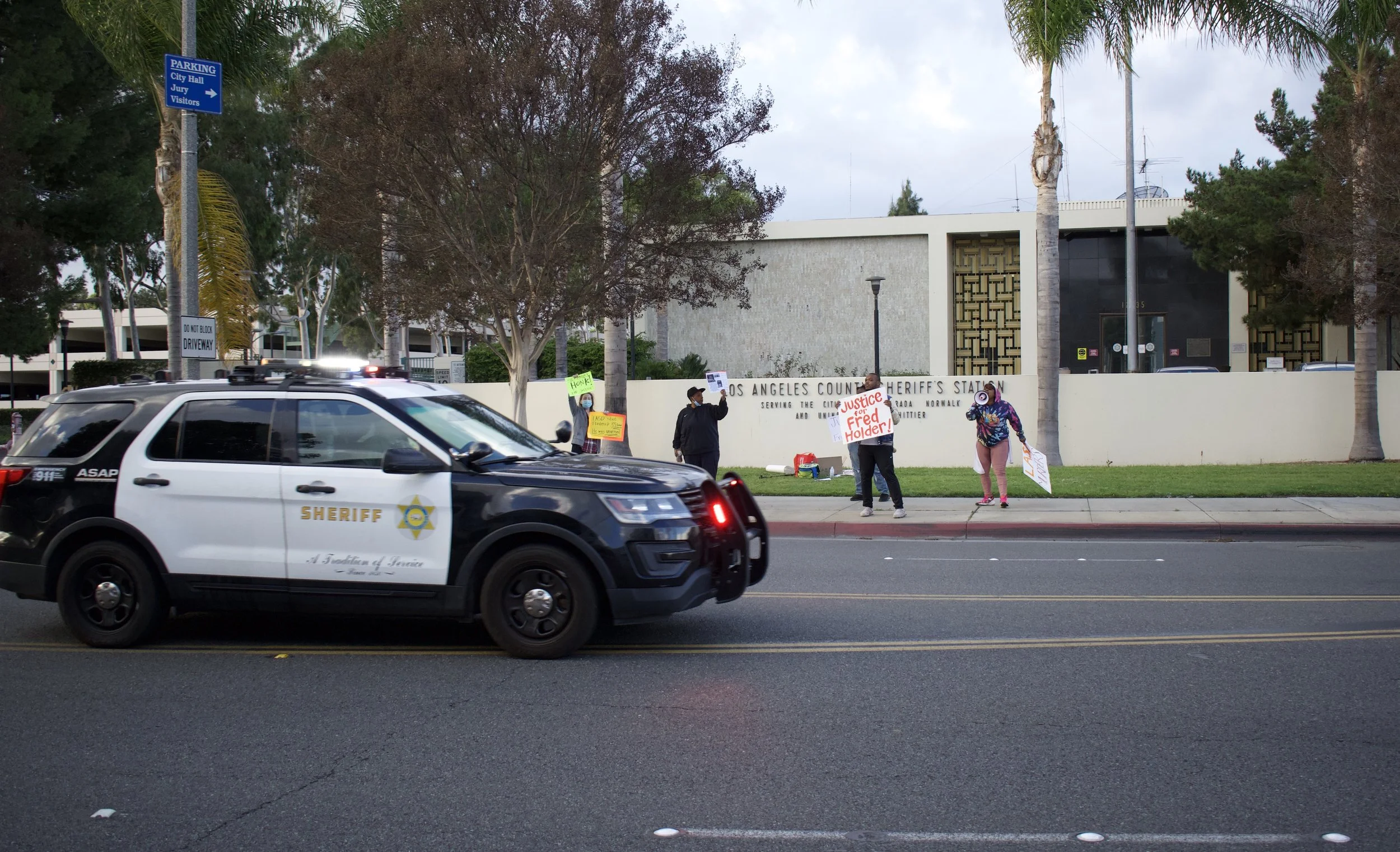 Family of man shot 33 times by sheriff's deputies demands answers