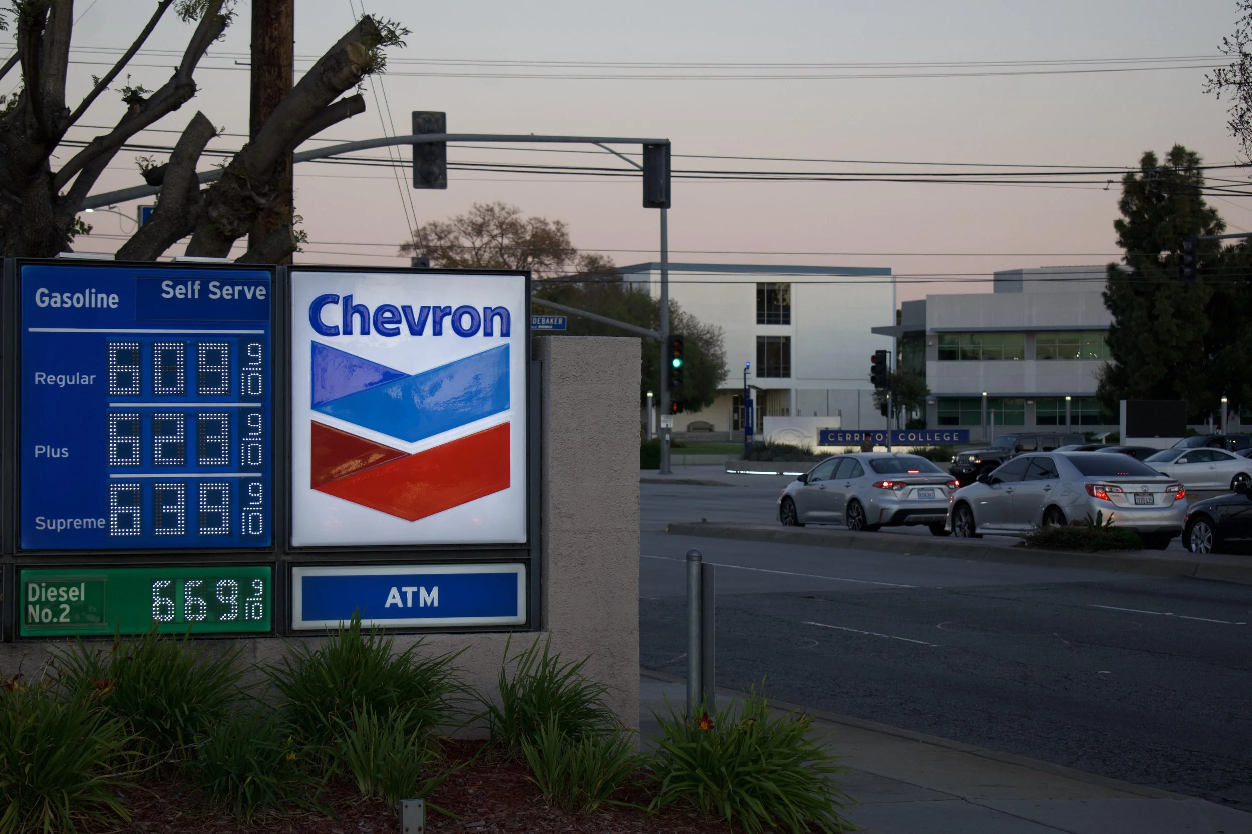 Rising gas prices bring additional stress to Cerritos College students